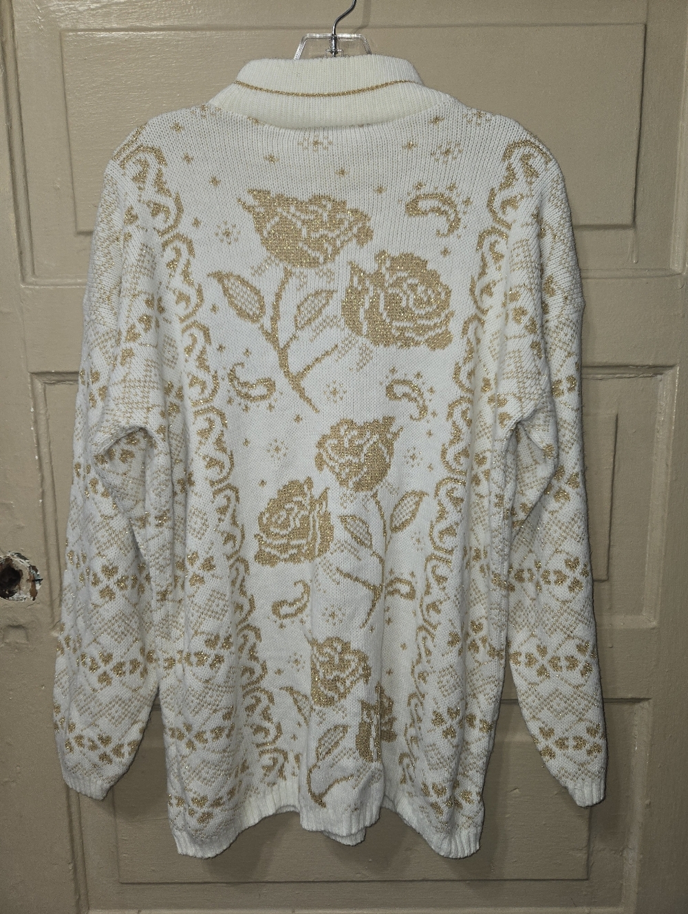 Dana Scott Vintage 80s Metallic Gold Rose White Sweater GUC *No Size Tag* - Picture 3 of 7